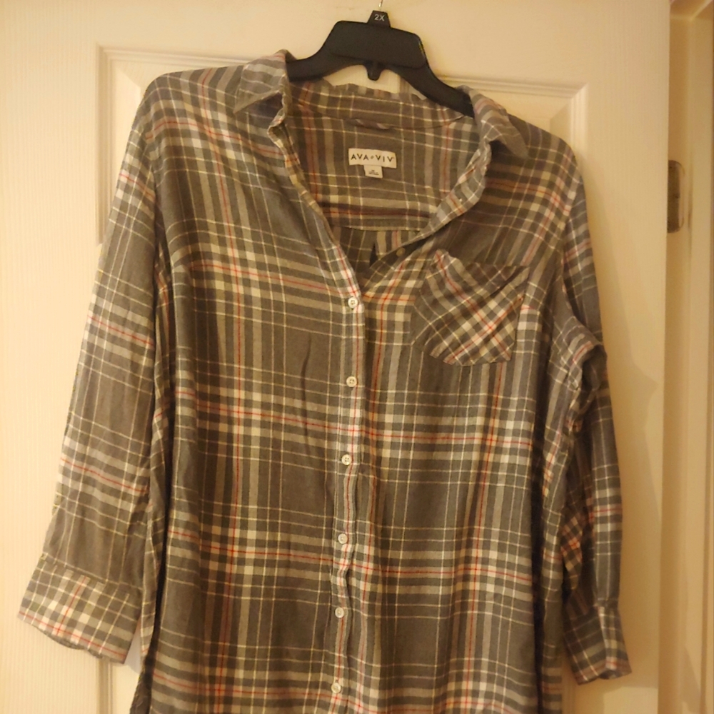 EUC AVA & VIV flannel